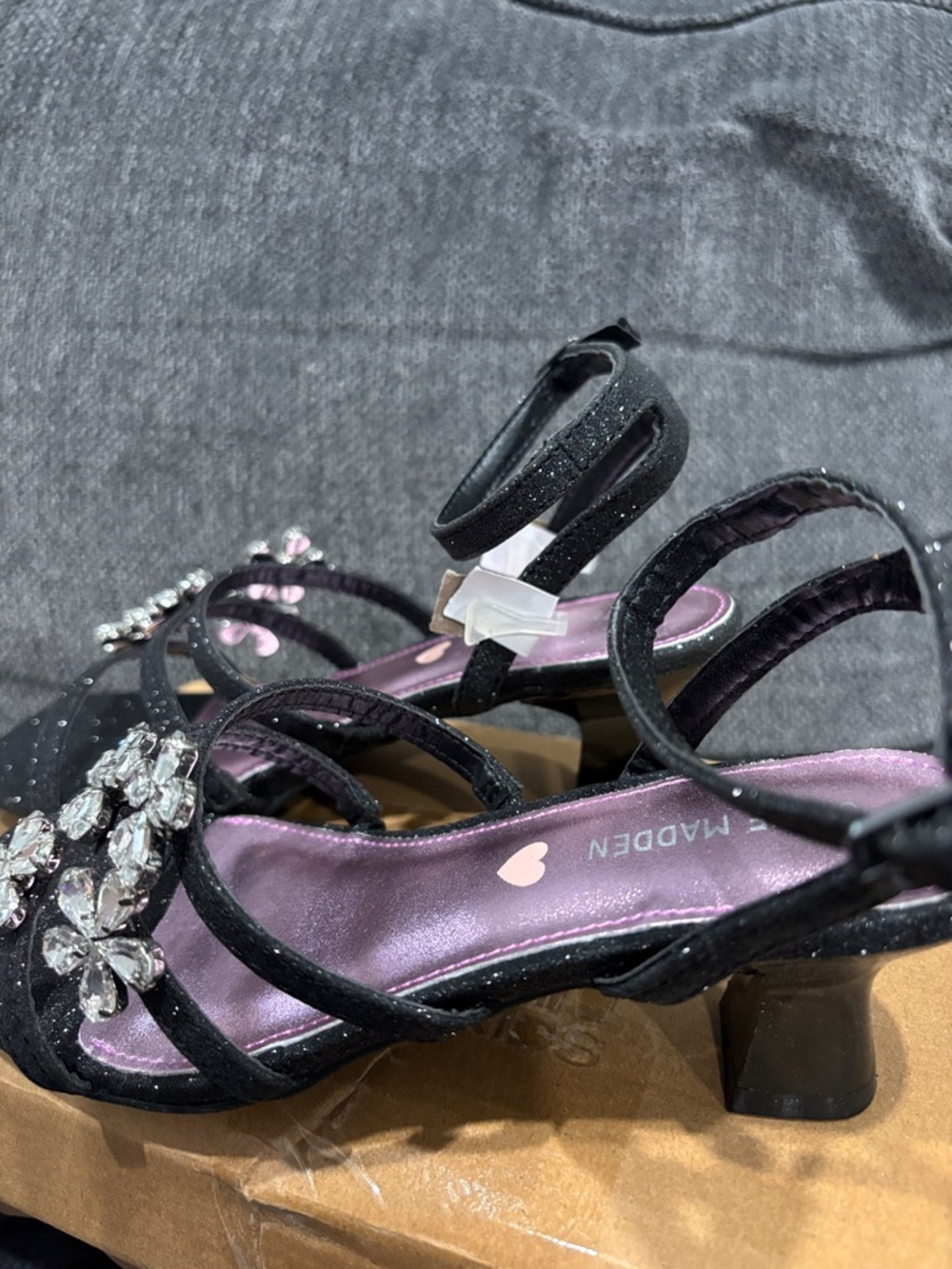 Stunning Steve Madden Girls Shoes Lottie Heeled Sandal🔥 - Picture 4 of 5